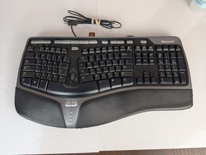 Microsoft Natural Ergonomic Keyboard 4000 USB Wired - Cleaned - Picture 1 of 6