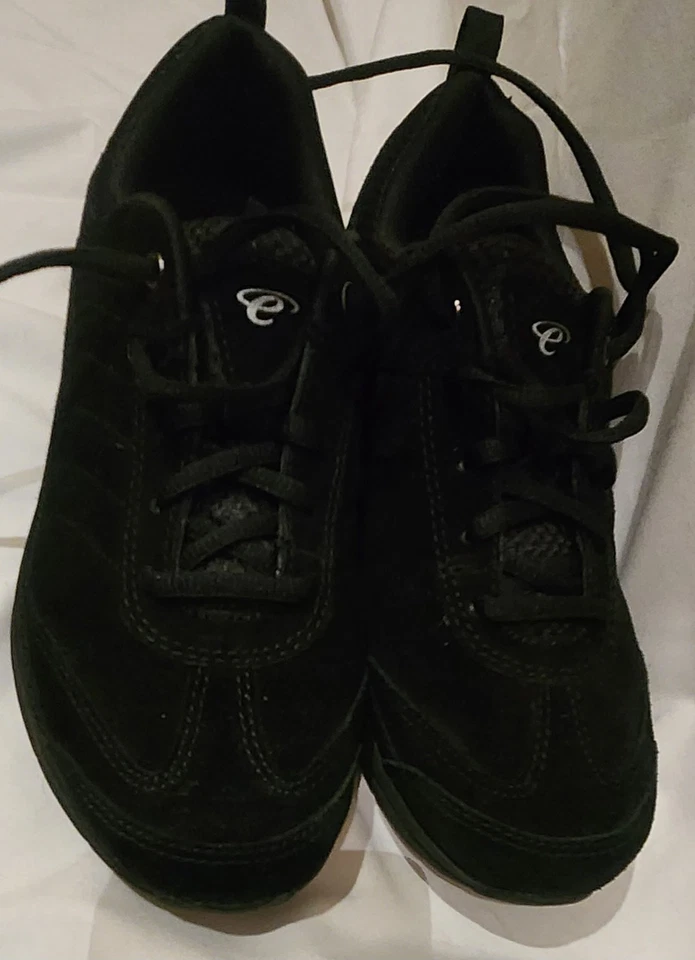 Tênis feminino tamanho 8 EasySpirit E360 todo preto camurça leve almofada palmilha - Imagem 1 de 4