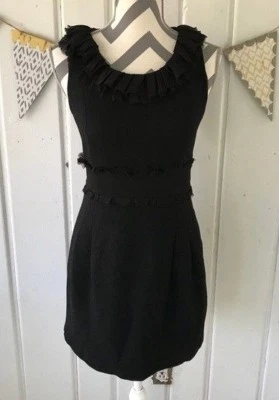 Vestido negro Forever 21 Twist para mujer mediano mezcla de lana con volantes usado en excelente estado  Foto 1 de 4