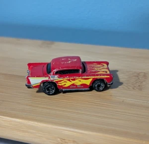 Hot Wheels Micro 1976 1:87 Cool Man ‘57 1957 Chevy Red w/ Flames Vintage - Picture 1 of 10