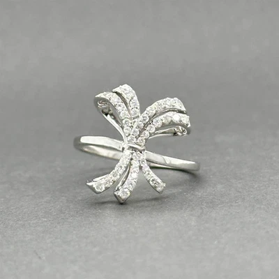 Anillo Estate de oro blanco de 14 quilates de 0,26 quilates con lazo de diamantes H-I/SI1-2 Foto 1 de 4