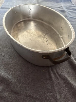 Vintage Aluminum Roasting Pan 17x11 1/2in No Lid - Image 1 of 4