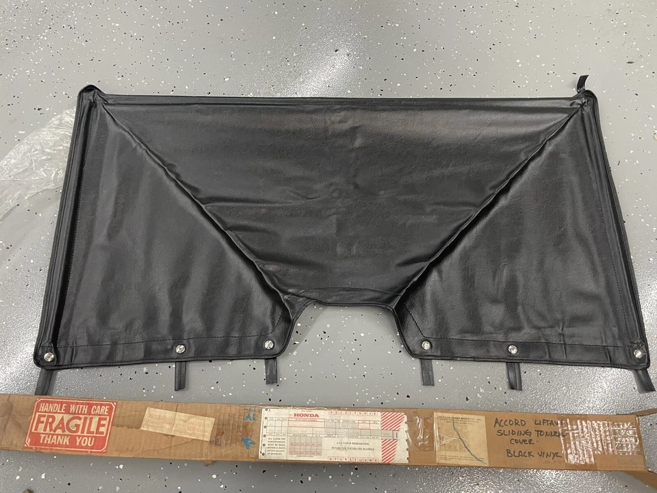Nuevo Stock Antiguo Vintage 1976-1981 Honda Accord Tonneau Cubierta Negro A298B-055-67346 Foto 1 de 4