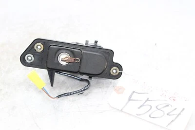 Замок багажника с ключом 05–06 MERCEDES-BENZ CL65 AMG F584 - Изображение 1 из 4