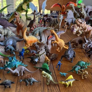 100 gemischte Dinosaurier, 5 Drachen, 13 Meerestiere/ Spielzeug/ Figuren/ Jura - Bild 1 von 24