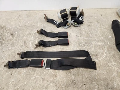 Juego de cinturones de seguridad y hebillas traseros cupé de 2 puertas Honda Civic 1996-2000 Foto 1 de 4