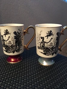 Royal Crown Smug Mug Romance Footed Mugs (2) - Picture 1 of 12