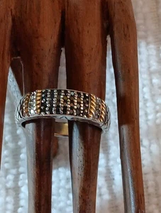 Anello a fascia Alwand Vahan in oro giallo sterling e 14 carati con diamanti bianchi e neri misura 7,5 - Foto 1 di 12