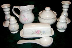 Collection Of 8 Pfaltzgraff Tea Rose Gently Used Extra/Hostess Dishes - Picture 1 of 1