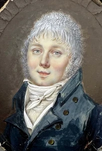 Antigua pintura francesa en miniatura elegante retrato de hombre enmarcado finales del siglo XVIII - Imagen 1 de 11