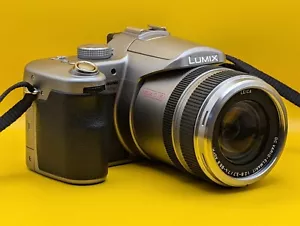Panasonic Lumix DMC-FZ30 8mp - Picture 1 of 16