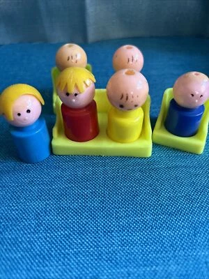 LOTE (DE 6) juguetes genéricos de tienda de centavos Little People vintage Jak Pak Teenie Weenies Foto 1 de 4