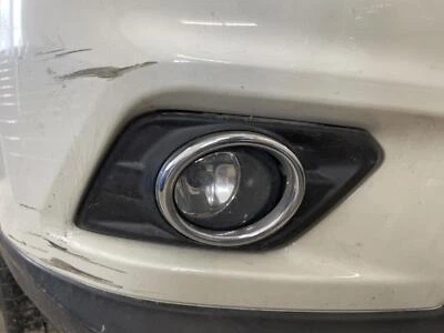 Luz de conducción usada se adapta a: Nissan Rogue 2016 conducción antiniebla en parachoques grado A Foto 1 de 4