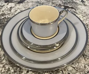 Lenox Blue Frost 5PC Place Setting Dinnerware Set New - Picture 1 of 3
