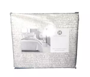Hotel Collection Tessellate Metallic Silver Duvet Cover Set Zippered King $500 - Picture 1 of 11