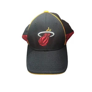 Miami Heat Mütze Kappe nicht verstellbar Erwachsene Einheitsgröße schwarz rot NBA Basketball Reebok Herren - Bild 1 von 6