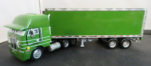 Disney Pixar Cars Gil Hauler Peterbilt Truck Semi Trailer Green 1:55 Scale