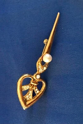 ВОСХИТИТЕЛЬНАЯ ЛЮБИМАЯ ЗОЛОТИСТАЯ БРОШЬ В ВИДЕ СЕРДЦА СО СТРАЗАМИ И ОДНИМ ИСКУССТВЕННЫМ ЖЕМЧУГОМ - Изображение 1 из 2