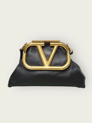 Borsa a tracolla pochette Valentino Garavani in pelle nera superbee placcata oro