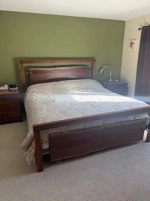Live Edge 5 Piece King Size Bedroom Set - Image 1 of 4