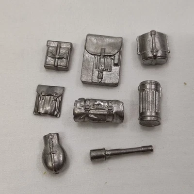 Accessori in piombo tedeschi II guerra mondiale sc. 1/16 - Immagine 1 di 3