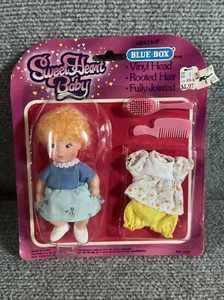 Blue Box Sweet Heart Baby Doll Blonde Curly Hair W/ 2 Outfits Brush Comb #3757 - Picture 1 of 7
