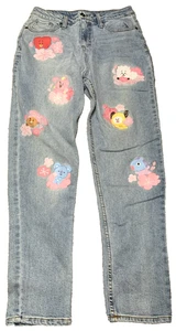 BT21 Hot Topic Jeans Cherry Blossom Mom Fit K-Pop BTS Collab Denim Damen 9 - Bild 1 von 14