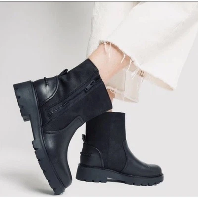 NWT Ugg Polk Lug Sole Moto Boots Black Leather Size US W 8 - Image 1 of 4