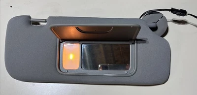 2008-2010 Saturn Vue Left Passenger Side Gray Lighted Sun Visor OEM - Image 1 of 4