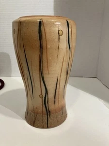 Vaso ceramica artistica vintage fatto a mano a righe marroni abbronzatura impressionato marchio RP - Foto 1 di 7