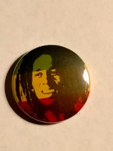Bob Marley reggae artist vintage SMALL BUTTON music 15 - Foto 1 di 2