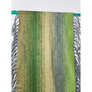 Victoire Mathieu Paris Wool Blend Green Fringe Neck Scarf - Imagen 1 de 6