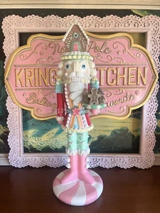 Tkmaxx Pastel Pink Gingerbread Christmas Nutcrackers By December Diamonds Rare - Picture 1 of 5