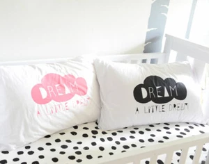 Kids Girls Pillowcase Cover Bedding, Dream A Little Dream Cloud Room Decor Pink - Foto 1 di 3