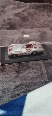 Pauls Model Art Mercedes-Benz W 196R, bekannt als "Silberpfeil". - Bild 1 von 4