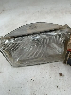 Faro de haz sellado Wagner 4651 12 voltios nuevo de stock para coche camión cuadrado Foto 1 de 4