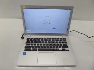 Toshiba 13.3" Chromebook 2 CB35-3340 w/ N2840 2.16GHz CPU 4GB RAM 16GB SSD - Picture 1 of 9