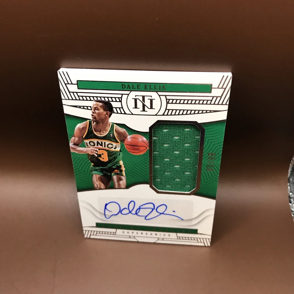 Camiseta deportiva 2022-23 National Treasures Dale Ellis juego usada autógrafo 02/99 Foto 1 de 2