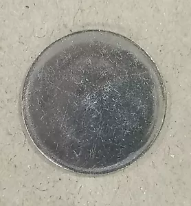 MALAYSIA ERROR COIN 5 CENTS WRONG PLANCHET . - Picture 1 of 2