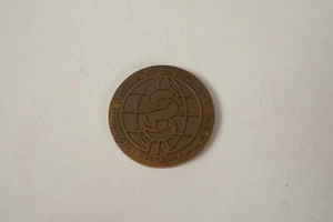 Bronze Coin Medallion (WD1)International Physicians Prevention Nuclear War 1980 - Imagen 1 de 6