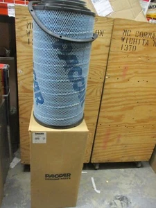 OEM Paccar X011623 Air Filter For Kenworth W900 T800 Peterbilt 379 388 389 - Picture 1 of 5