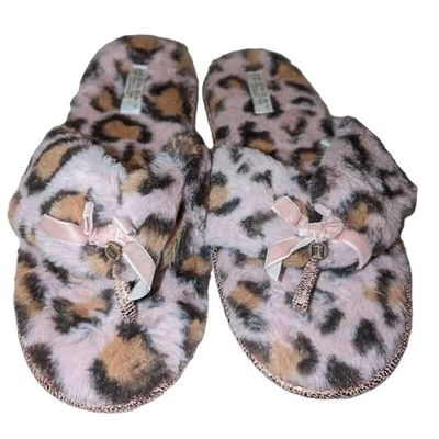 Chinelos Tanga Casa Estampa Animal Pelúcia Laundry By Shelli Segal Tamanho L 9 Novo sem etiquetas - Imagem 1 de 4