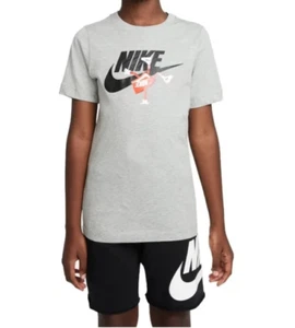 Nike Sportswear Boys' NSW Futura Swoosh Graphic Gray SS T-Shirt DO1806-063 M - Picture 1 of 3