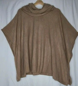 Poncho Karen Scott Talla L/XL con Capucha Desmontable Cuello Tostado - Imagen 1 de 12