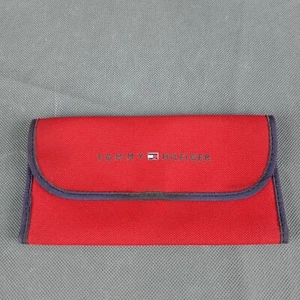 Tommy Hilfiger Sonnenbrille Brillenetui Softshell rot Stoff Reiseträger  - Bild 1 von 11