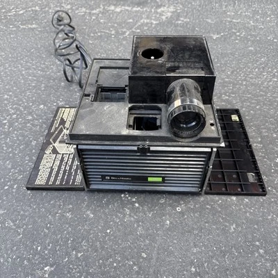 Bell & Howell Model 982Q (D) 35mm Slide Cube Projector - LOOK - Image 1 of 4