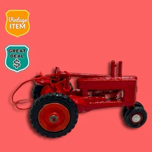 Vintage Original International Harvester rot Druckguss Metall Spielzeug Traktor Ornament. - Bild 1 von 6