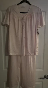Vintage Lorraine Pajamas Med NWT - Picture 1 of 7