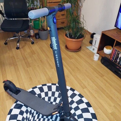 E-Scooter Ninebot by Segway ES2L, NEU - Bild 1 von 4
