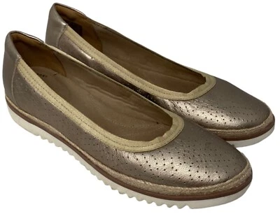 Zapatos planos dorados sin cordones de cuero Serena Kellyn talla 9,5 Clarks Collection para mujer Foto 1 de 4